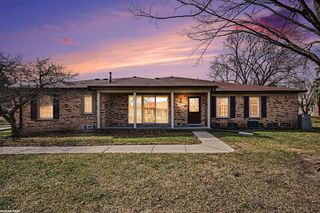 14713 Bristol Ct, Shelby Township, MI 48315