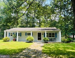 2405 Raymond Pl, Haymarket, VA 20169