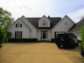 50633 Hollybrook Dr, Granger, IN 46530