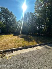 252 Hamilton St, Jackson, TN 38301
