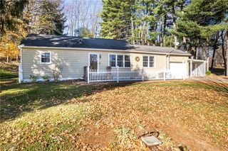 7384 S  Cleveland Massillon Rd, Clinton, OH 44216