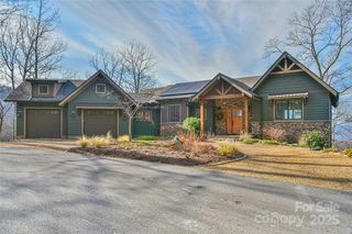 392 High Hickory Trl, Swannanoa, NC 28778