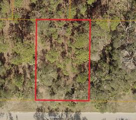 12 Henrietta Ave, North Pt, FL 34291