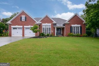 5720 Kennemore Dr, Alpharetta, GA 30004