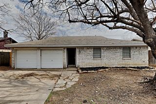 6624 Wooddale Dr, Watauga, TX 76148