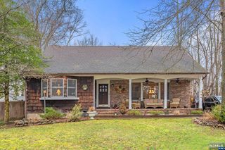 385 Sunset Rd, River Vale, NJ 07675