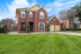 6923 Briarwood Dr, Fort Worth, TX 76132