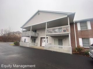 3733 Indian Run Dr, Canfield, OH 44406
