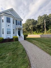 15 Merrimac Way #H, Tyngsboro, MA 01879