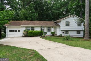 2423 Falcon Ct, Lawrenceville, GA 30043