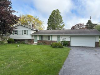 8865 E  Bennington Rd, Durand, MI 48429