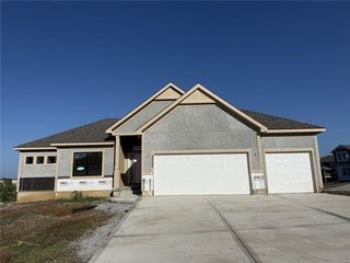 9022 N  Colorado Ave, Kansas City, MO 64156