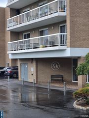 38 Moonachie Rd #315, Hackensack, NJ 07601