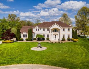 4680 Bunny Trl, Canfield, OH 44406