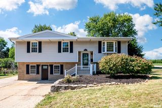 6031 N  Rosemead Dr, Peoria, IL 61614