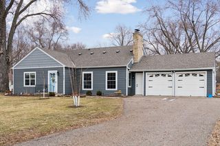3727 Farmington Rd, Minnetonka, MN 55305