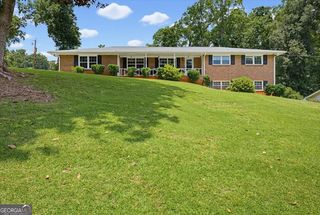 905 Hargett Ct, Stone Mountain, GA 30083