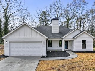 41 W  Cordes Pl, Commerce, GA 30529