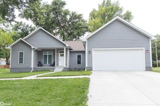 1909 Main St, Hamburg, IA 51640