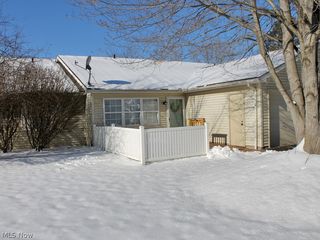1385-2 Red Tail Hawk Dr #C, Youngstown, OH 44512