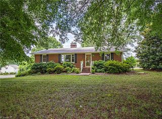 654 Meadowlark Dr, Winston Salem, NC 27106