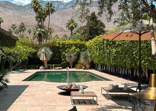 1094 E  Deepwell Rd, Palm Springs, CA 92264