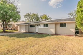 2801 Plaza St, Arlington, TX 76010