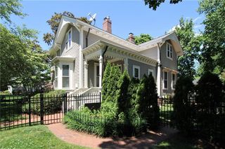 95 Greenwood Ave E, Rumford, RI 02916