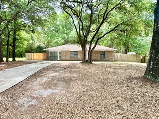 423 John King Rd, Crestview, FL 32539