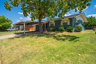 2516 Queensbury Rd, Moore, OK 73160