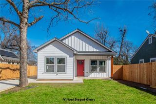 1011 N  33rd St, Waco, TX 76707