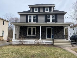 116 Market St, Moscow, PA 18444