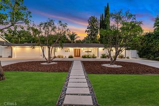 4540 Del Moreno Dr, Woodland Hills, CA 91364