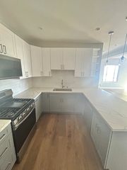 900 Chestnut St #304, San Francisco, CA 94109