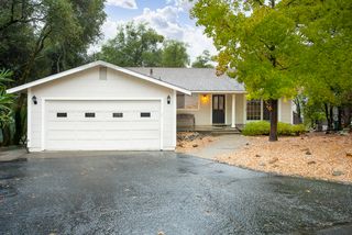 11966 Marble Ct, Penn Valley, CA 95946