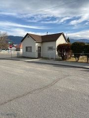 922 1st St, Butte, MT 59701