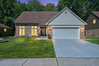 40219 Denbigh Dr, Sterling Heights, MI 48310
