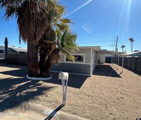 2027 E MICHELLE Drive, Phoenix, AZ 85022