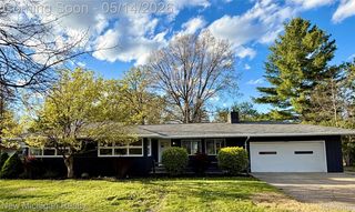 1208 Sorrento Ln, Flint, MI 48507