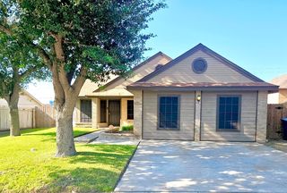 1408 Longhorn Dr, Laredo, TX 78045