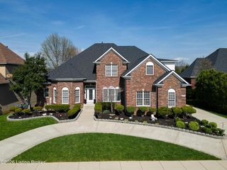 10730 Worthington Ln, Prospect, KY 40059