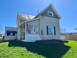321 S  Market St, Loudonville, OH 44842