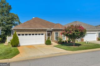 372 Spyglass Hill Dr, Perry, GA 31069