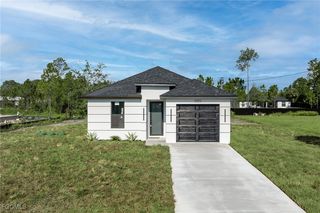713 Desoto Ave, Lehigh Acres, FL 33972