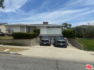 245 Regent Cir, Inglewood, CA 90301 - See Est. Value