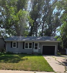 7235 N  39th Ave, Omaha, NE 68112