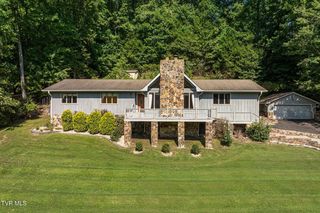 5403 Wedgewood Dr, Big Stone Gap, VA 24219