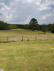 869 Meadowbrook Rd, Chester, SC 29706