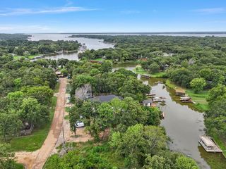162 Indian Gap Dr, Mabank, TX 75156
