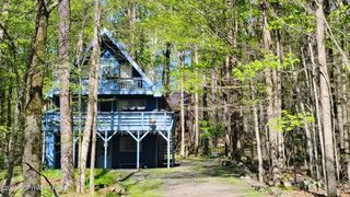 107 W  Creek View Dr, Gouldsboro, PA 18424